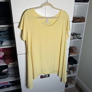 Forever Jade Yellow Rhinestone Asymmetrical Short Sleeve Blouse Women’s Size 1X